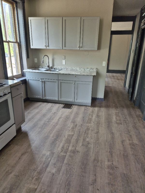 property at 5801 S Broadway