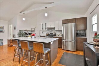 2037 Lively Ridge Rd NE in Atlanta, GA - Building Photo - Building Photo