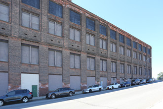 Larkin Lofts in Buffalo, NY - Foto de edificio - Building Photo