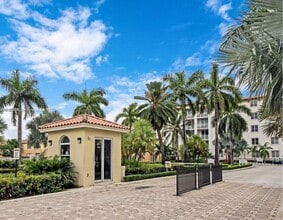 4220 NW 79th Ave in Doral, FL - Building Photo - Building Photo