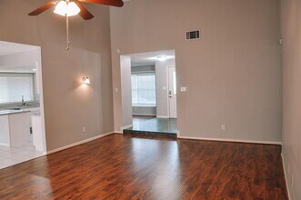 2931 Colony Dr in Sugar Land, TX - Building Photo - Building Photo