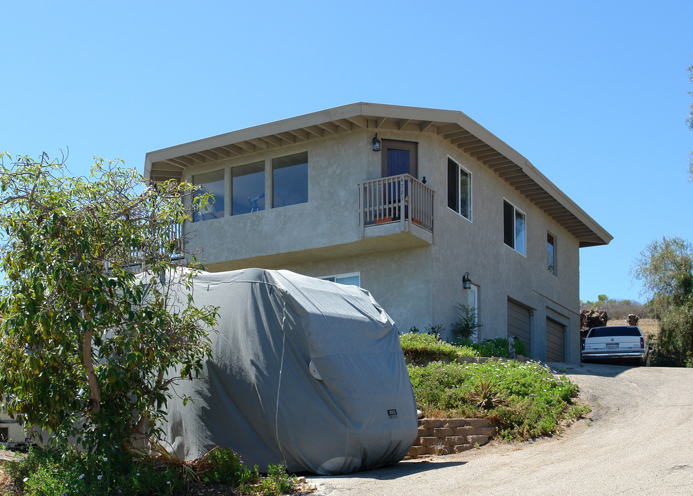 4721-4725 Foothill Rd in Ventura, CA - Building Photo