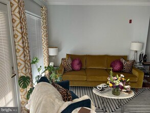 4561 Strutfield Ln in Alexandria, VA - Building Photo - Building Photo