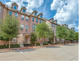 3890 Everwood Lane in Addison, TX - Building Photo