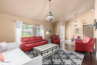 9373 E Altadena Ave in Scottsdale, AZ - Foto de edificio - Building Photo