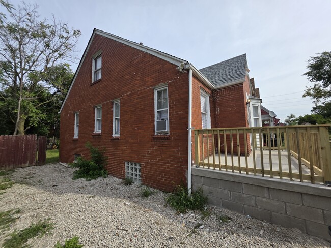 property at 2302 Tyler St