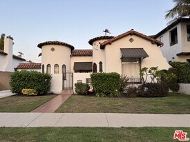 326 N La Jolla Ave in Los Angeles, CA - Building Photo