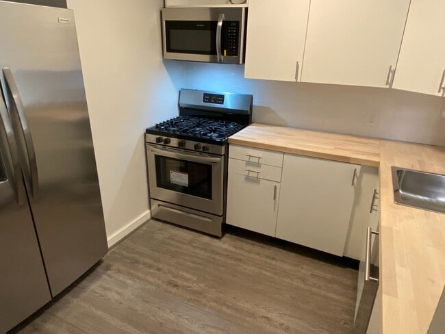 201 Massachusetts Ave NE in Washington, DC - Building Photo - Building Photo