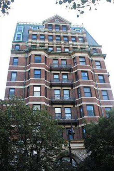 483 Beacon St, Unit 96 in Boston, MA - Building Photo