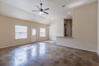 218 Ragsdale Way in New Braunfels, TX - Building Photo - Building Photo