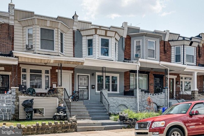 property at 5626 Lansdowne Ave