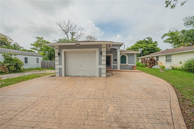 property at 2419 Washington St