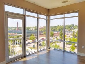 MOONBURN ON MORTON in Bloomington, IN - Building Photo - Interior Photo