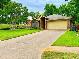 1437 Hampton Rd in Grapevine, TX - Building Photo