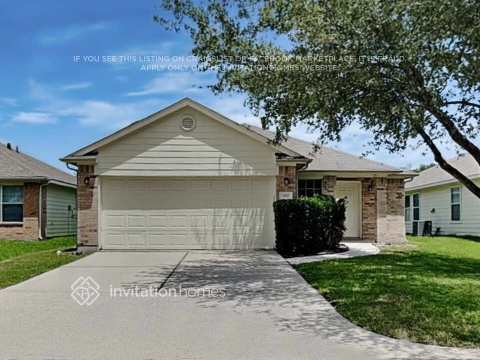 2527 Shearwater Bend Dr in Humble, TX - Foto de edificio