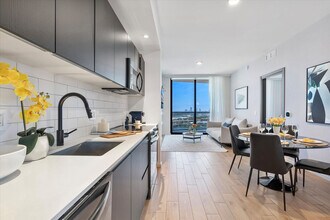 398 NE 5th St, Unit SI ID1372285P in Miami, FL - Foto de edificio - Building Photo