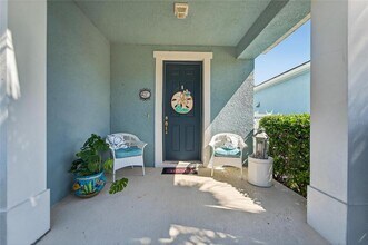 5227 ADMIRAL POINTE Dr in Ruskin, FL - Building Photo - Building Photo