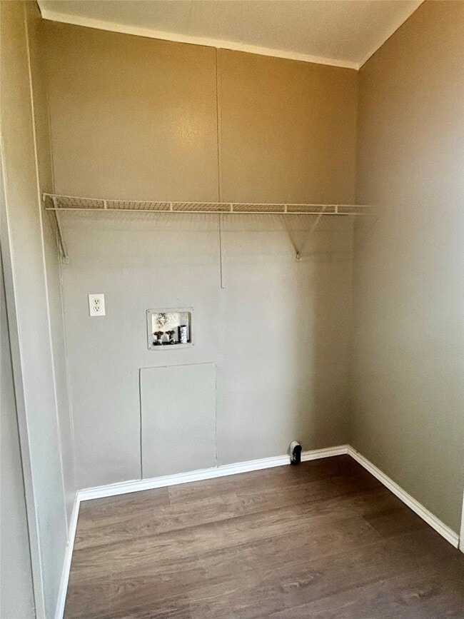 property at 2515 Oyster Creek Bend