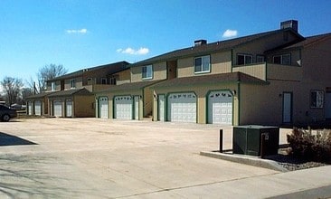 Front Street Apartments in Fallon, NV - Building Photo - Building Photo