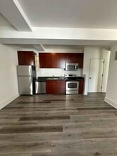 123 S Figueroa St in Los Angeles, CA - Building Photo - Building Photo