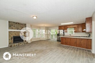 345 Justin Dr in Dallas, GA - Building Photo - Building Photo