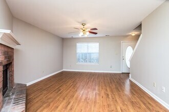 4371 Shadow Ridge Dr in Horn Lake, MS - Foto de edificio - Building Photo