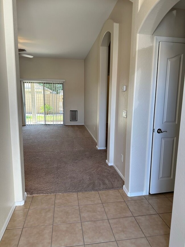 437 E Sheffield Ave in Chandler, AZ - Building Photo - Building Photo