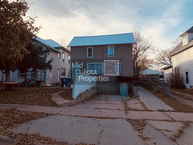 property at 719 S Edmunds St