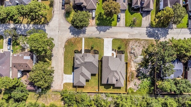 18215 Polo Meadow Dr in Humble, TX - Foto de edificio - Building Photo