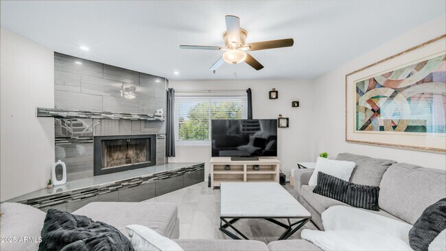 2615 Hayden Rd in Scottsdale, AZ - Building Photo - Building Photo