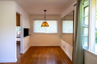 10000 Kinross Ave in Silver Spring, MD - Building Photo - Building Photo