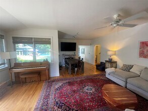 255 Sunset Ave in Westhampton Beach, NY - Foto de edificio - Building Photo