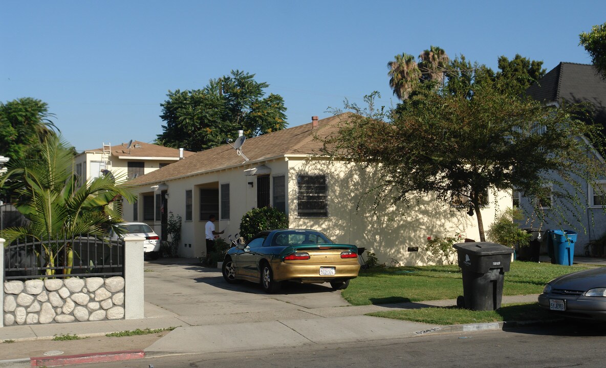 6241 Woodlawn Ave in Bell, CA - Building Photo