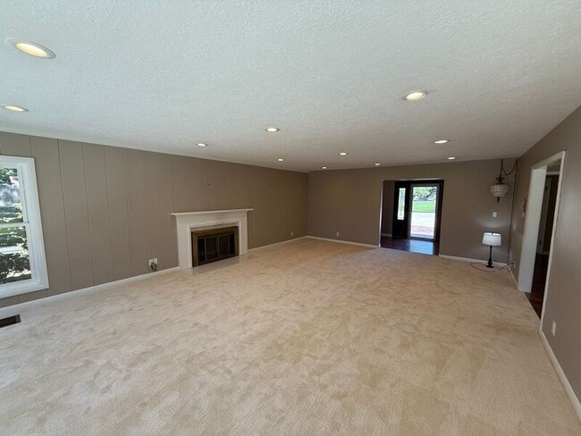 4135 Rivercrest Dr N in Keizer, OR - Building Photo - Building Photo