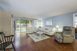 8 9th St in Medford, MA - Building Photo