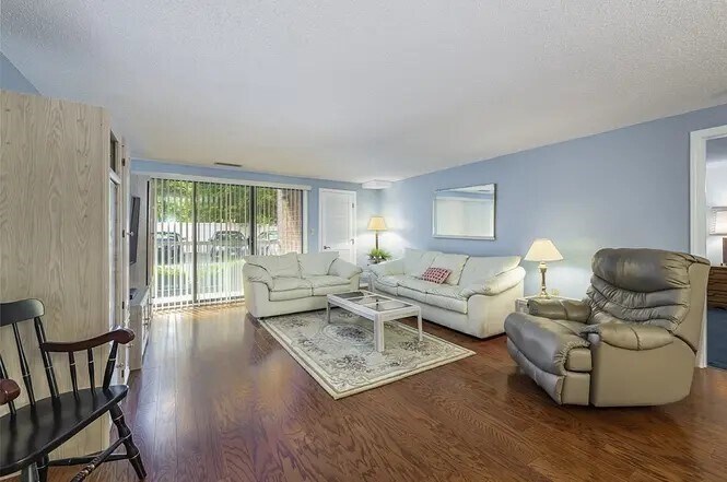 8 9th St in Medford, MA - Building Photo