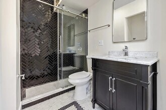 138 E 38th St in New York, NY - Foto de edificio - Building Photo