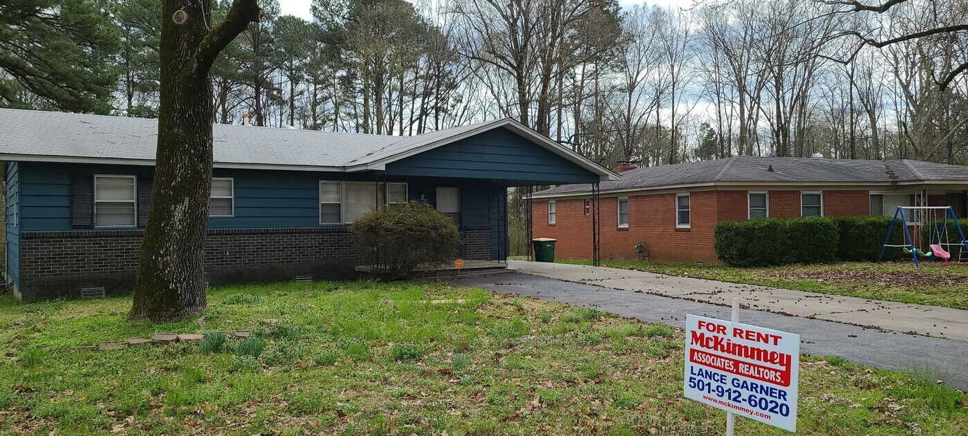 4619 W 55th St in Little Rock, AR - Building Photo