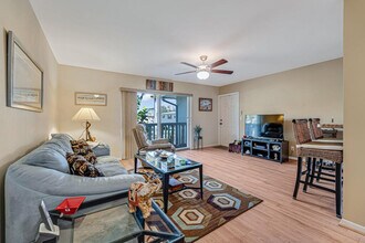 210 Main Blvd in Boynton Beach, FL - Building Photo - Building Photo