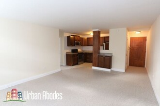 2024 N Orleans St, Unit M04B in Chicago, IL - Building Photo - Building Photo