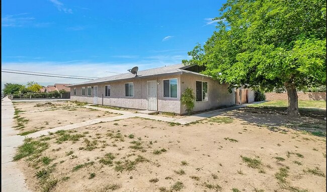 1313 E Planz Rd-Unit -Unit A in Bakersfield, CA - Building Photo - Building Photo