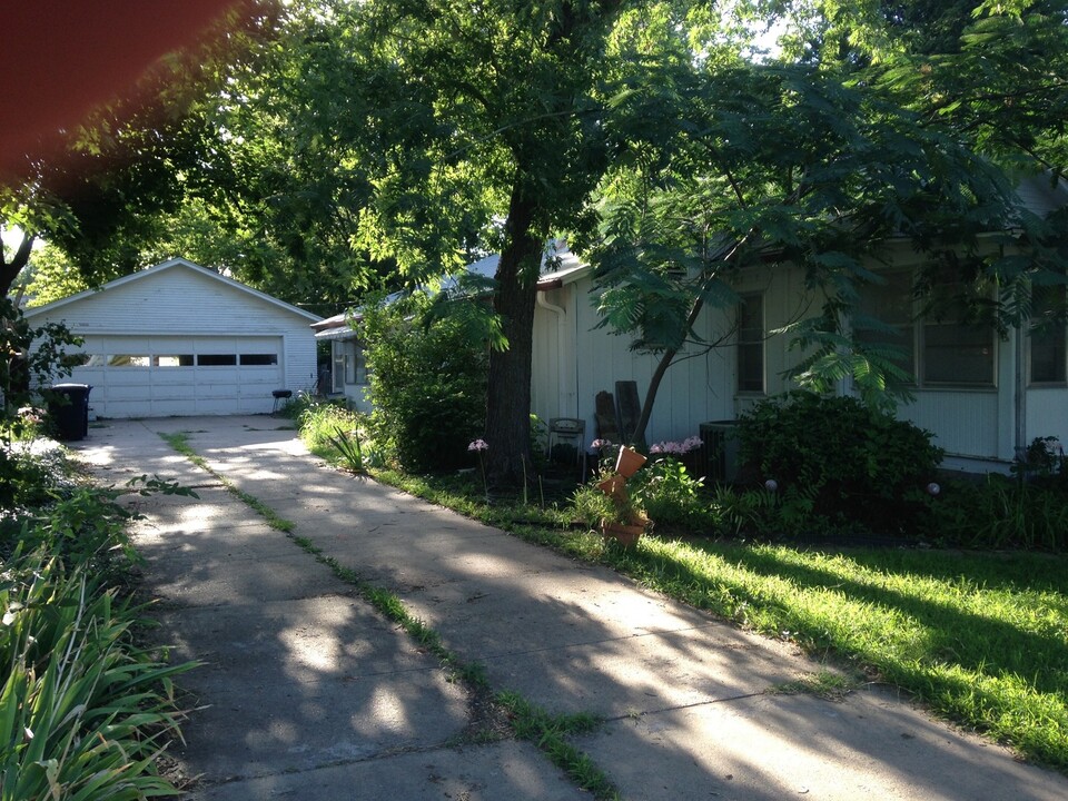 819 S Star St in El Dorado, KS - Building Photo