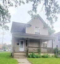 1802 Madison Ave SE in Grand Rapids, MI - Building Photo