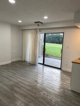 830 Pinewood Ct, Unit 830 in Haines City, FL - Foto de edificio - Building Photo