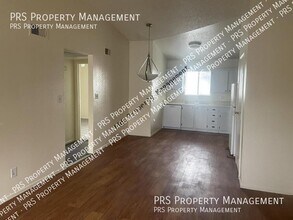 465 W Ivyglen St in Mesa, AZ - Building Photo - Building Photo