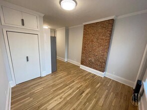 425 E 73rd St in New York, NY - Building Photo - Building Photo