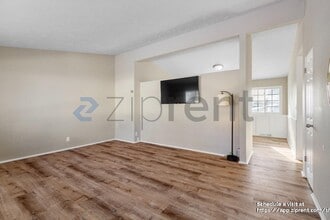 10017 Sprague St in Omaha, NE - Foto de edificio - Building Photo