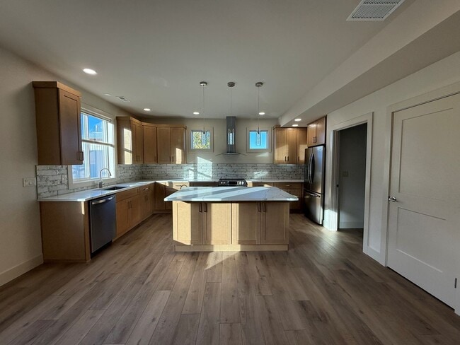 property at 1722 Castlerock Ave