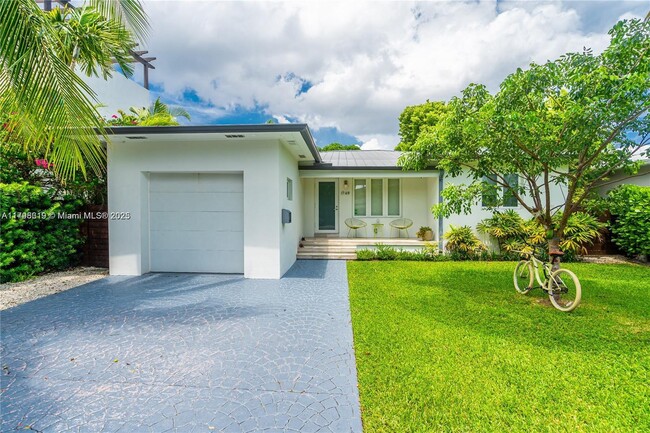 property at 1749 Bay Dr