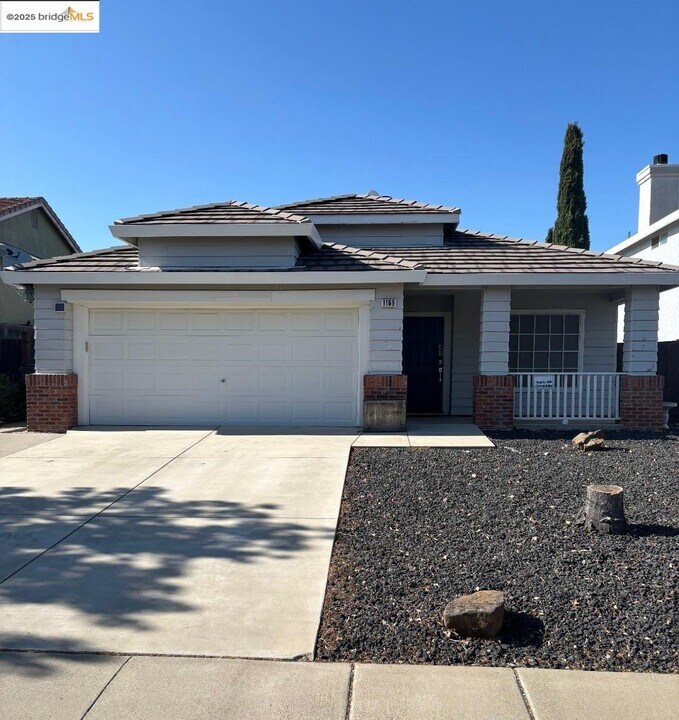 1169 Rockspring Way in Antioch, CA - Foto de edificio